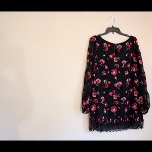 Lace Hem Long Sleeve Tunic